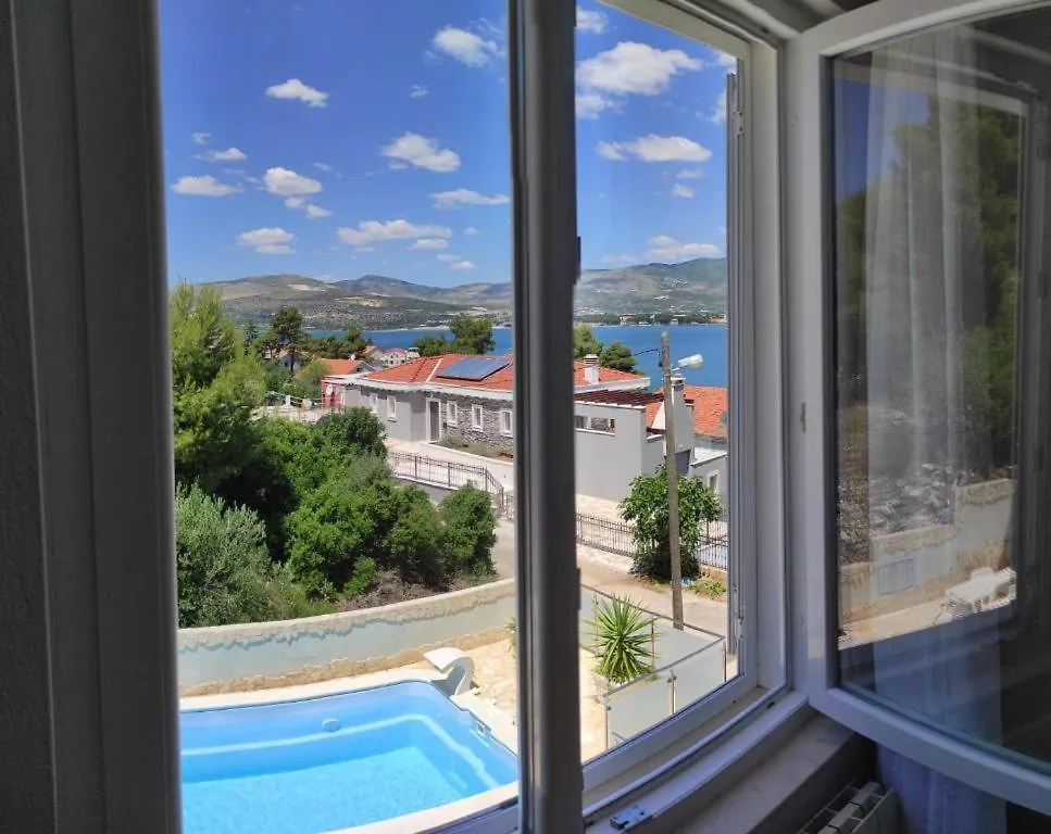 Apartments Sollis Trogir