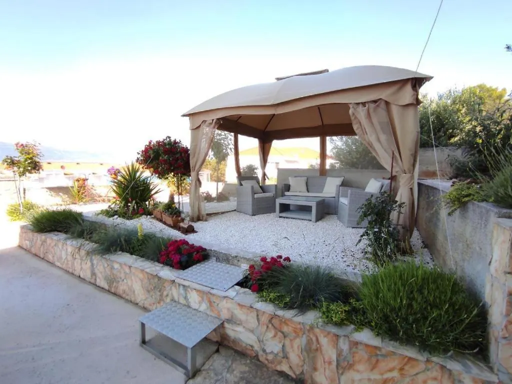 Apartments Sollis Trogir 0*,  Chorvatsko